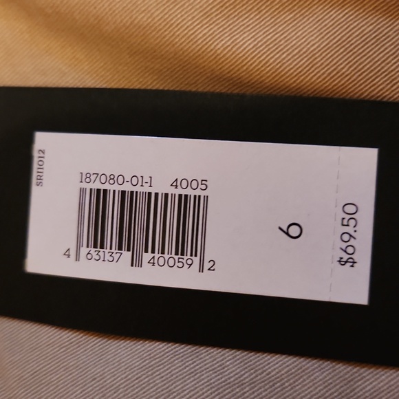 NWT Banana Republuc Tan Capri Womans Size 6 - Picture 2 of 9